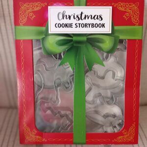 Christmas Cookie Cutters Boxed Set of Twelve NIB